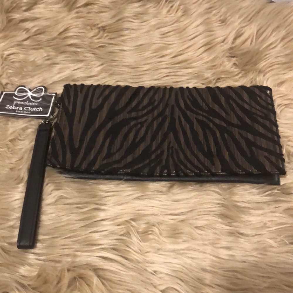 NWT Proclaim Zebra Clutch ( A136) 🔥